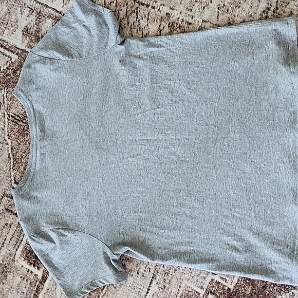 Threads 4 Thoughts Organic Cotton V Neck Tee in Light Grey Size Small - Picture 5 of 6